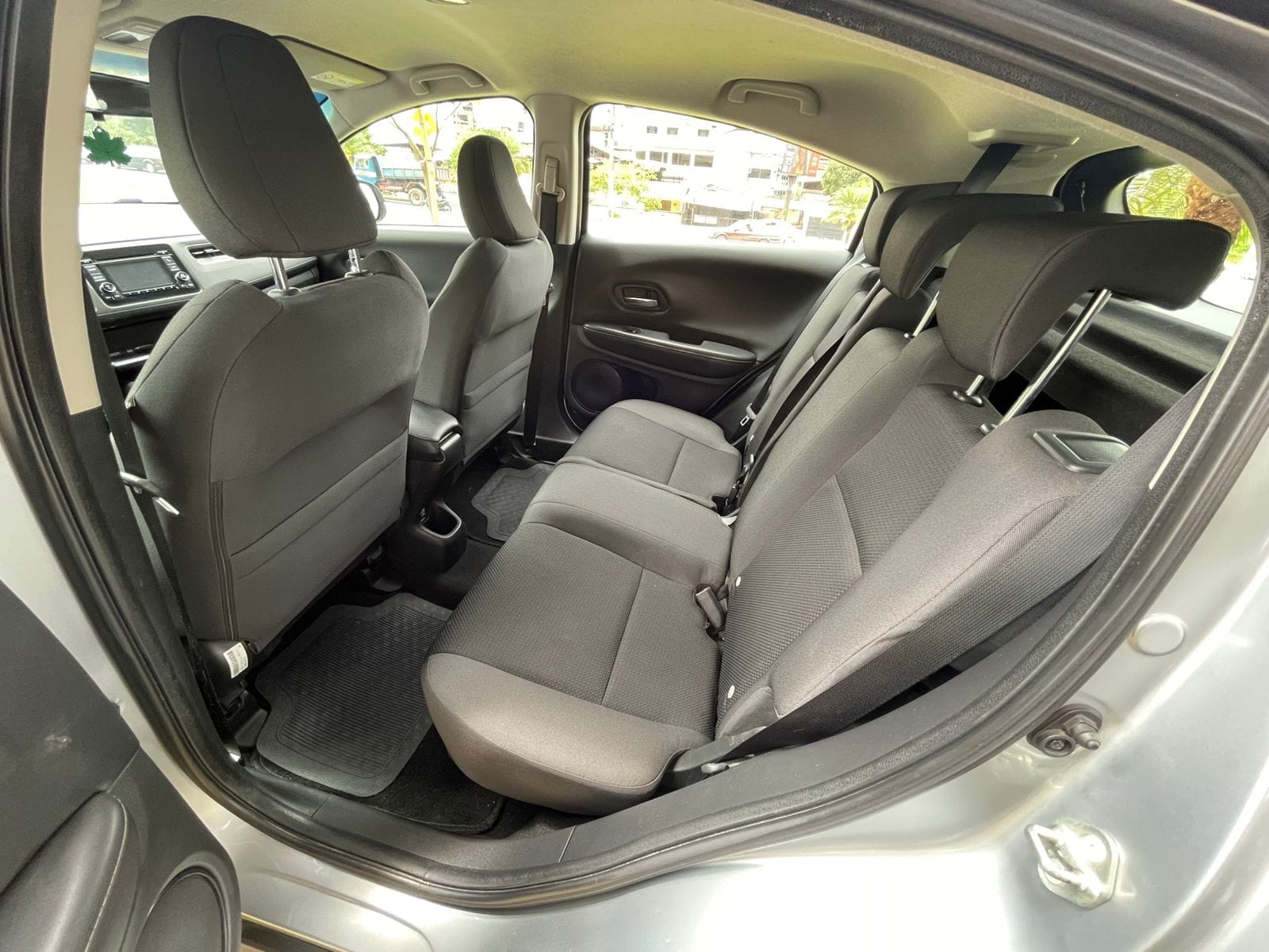 WhatsApp Image 2025-10-22 at 10.28.02 (3)