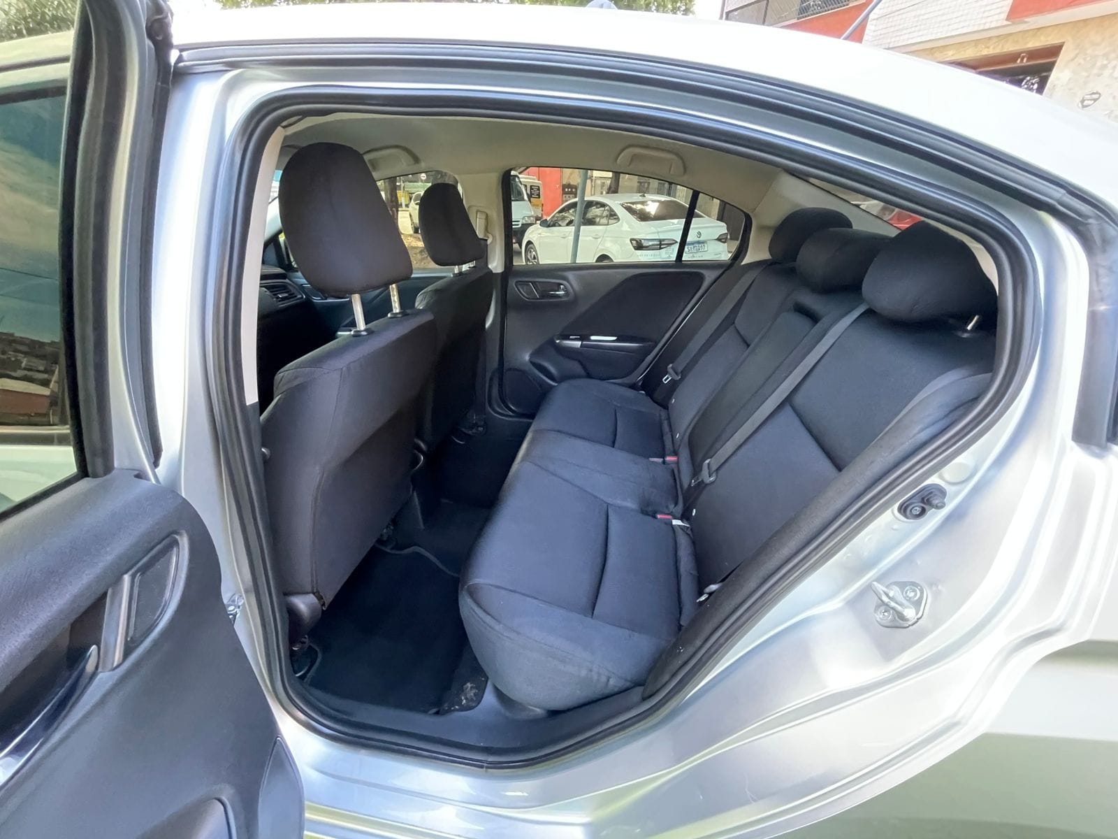 WhatsApp Image 2026-03-18 at 15.31.05r